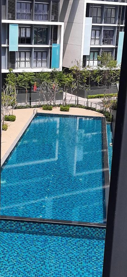 Cozystay @ Core Soho Suite Klia Sepang Exterior photo